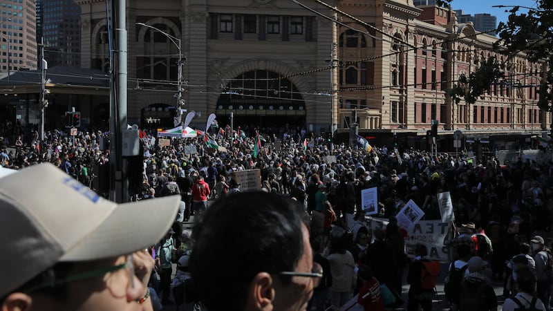 Pro-Palestine protesters rally in Melbourne on final day of Isaac Herzog’s Australia visit