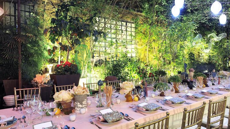 You can hire these gilded Chiavari chairs for €8.24 each, from Caterhire, and crisp linen tablecloths and  napkins from Elegant Linens.