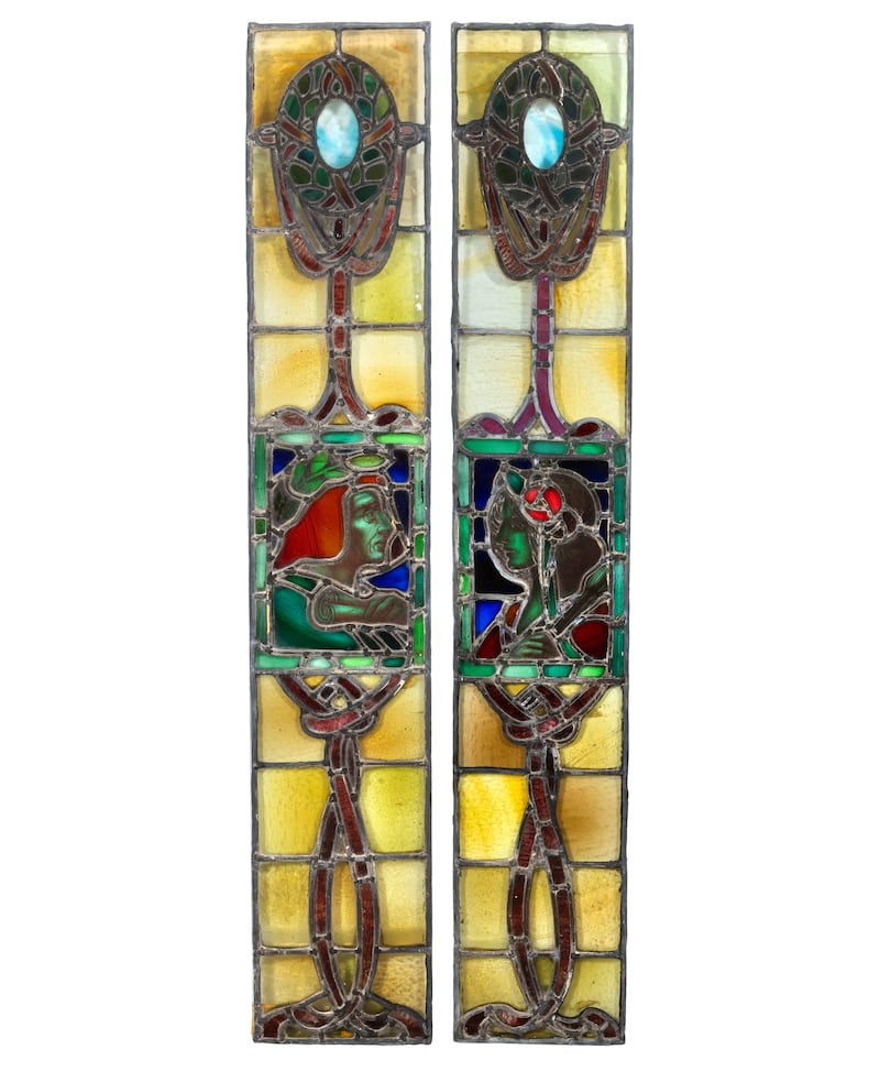 Stained-glass panels depicting Dante and Beatrice (€4,000-€6,000) made in the Clarke Stained Glass Studio in 1910