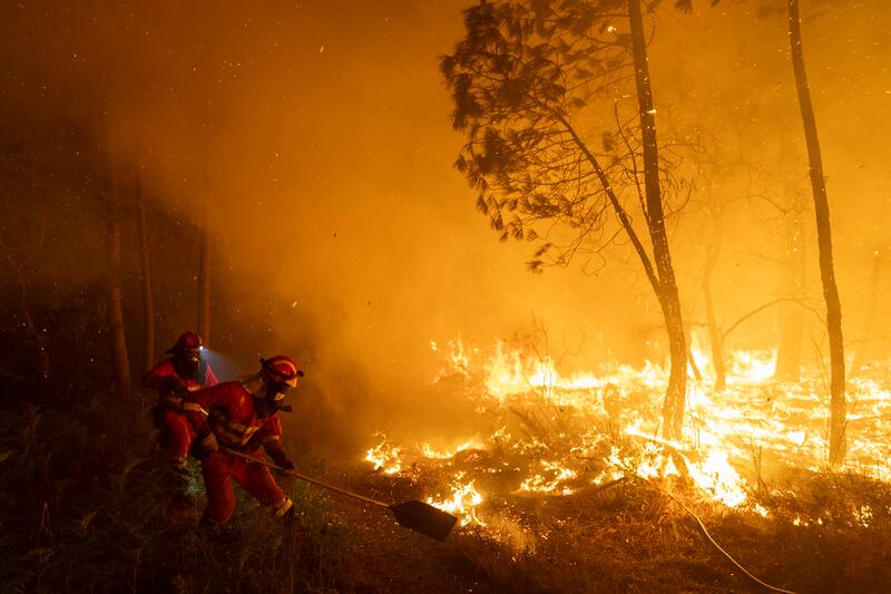 Spainâs wildfires ignite political spat as government searches for solutions