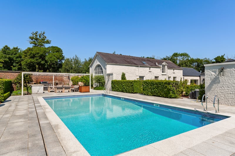 Heated swimming pool