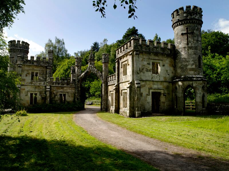 Ballysaggartmore Towers, Lismore