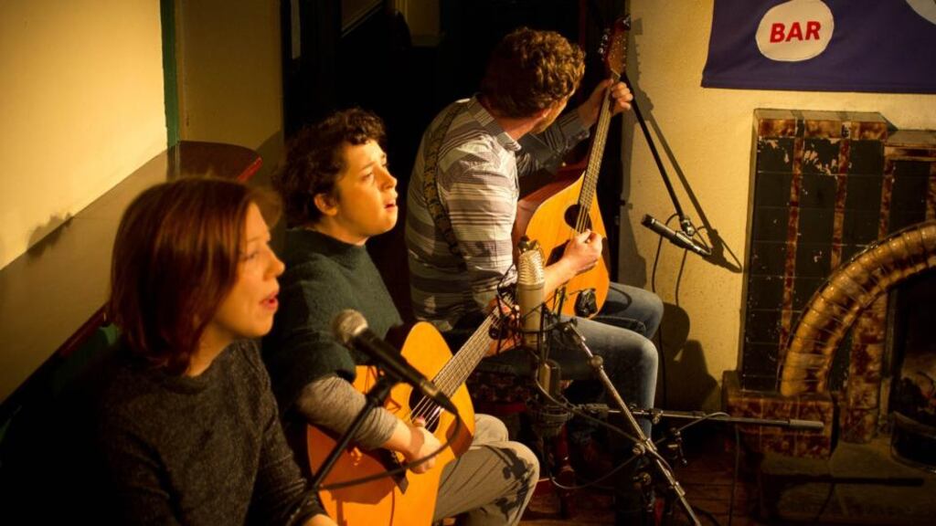 Lisa O’ Neill and band perform in Dingle