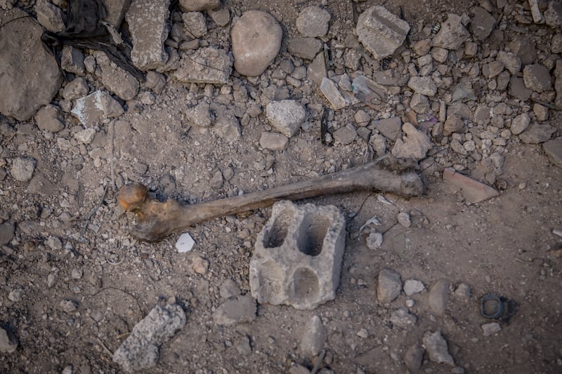 A bone lies on the ground in Tadamon