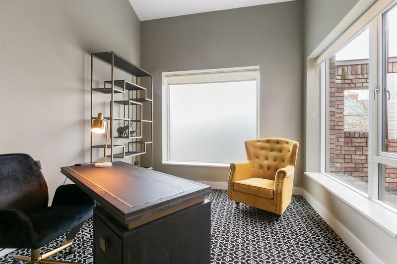 Bedroom/study