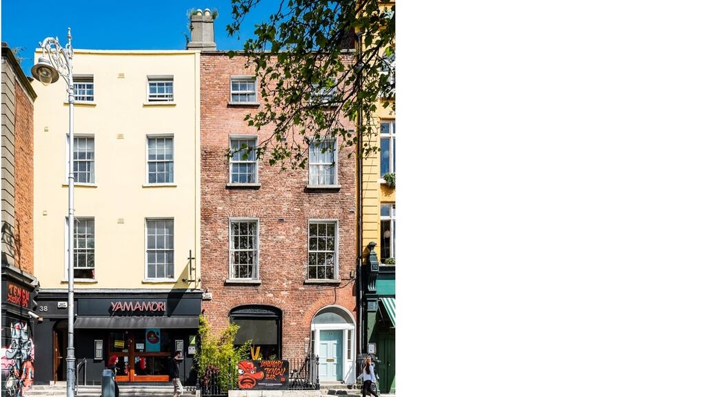 38/39 Ormond Quay: beside the Ha’penny Bridge