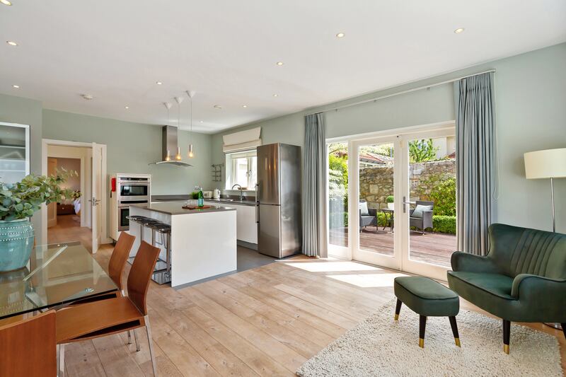 Diner/kitchen