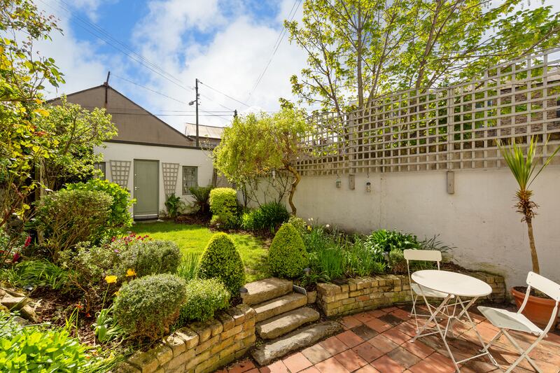 Back garden and garden room studio