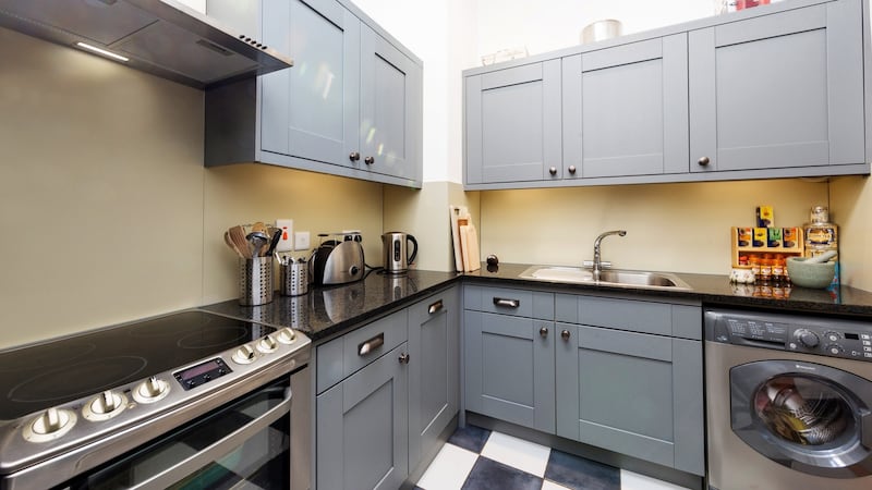 French owner installed a new kitchen in 2015