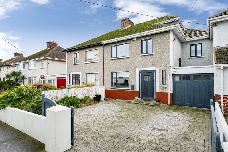 16 Burrowfield Road, Sutton, Dublin 13