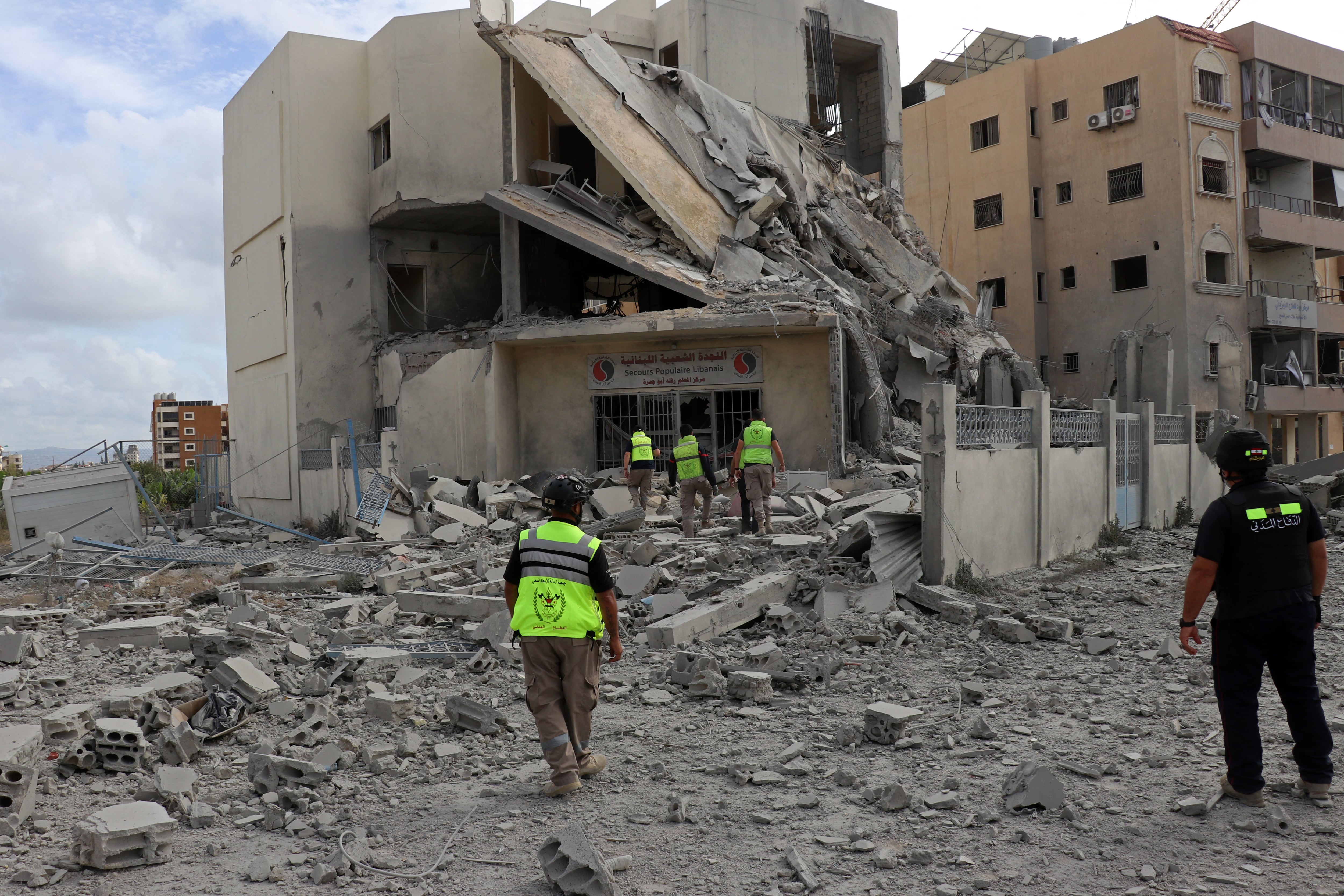Israel And Lebanon Extend Ceasefire Despite Fresh Strikes Amid Rising Iran Crisis