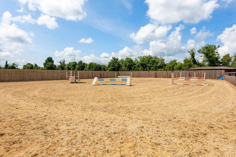Sand arena
