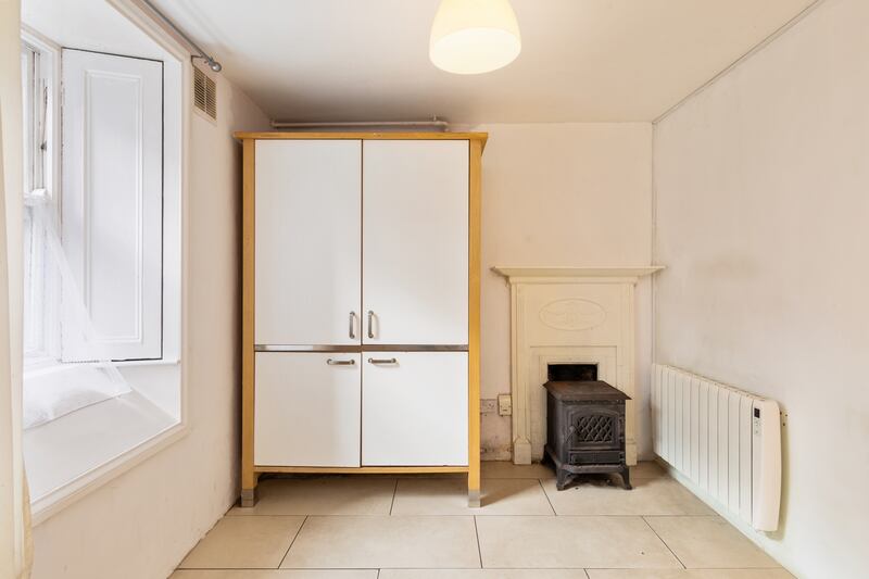Kitchen pod closed