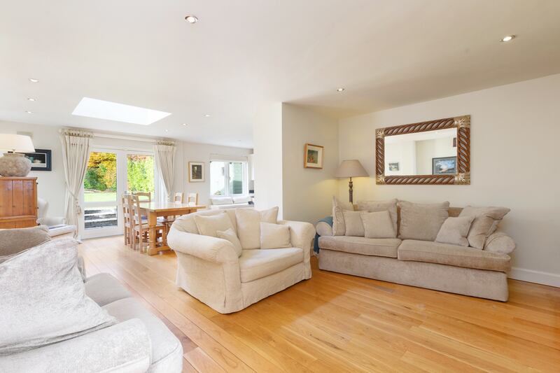 The spacious and bright
livingroom/kitchen/breakfastroom