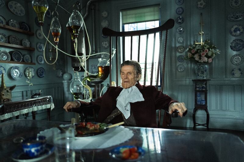 Adapted from Alasdair Gray’s 1992 comic novel by way of Frankenstein, Pygmalion and various myths of creation and recreation, William Dafoe plays Bella’s reclusive creator