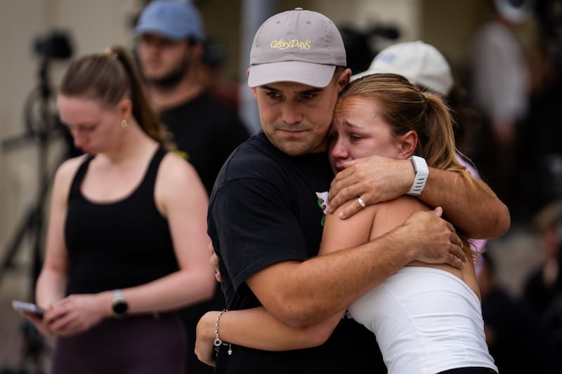 ‘Everyone was screaming’: Irish eyewitness describes Bondi Beach killings