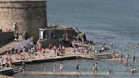 Exam weather: Large crowds gather at Dublin swimming spots