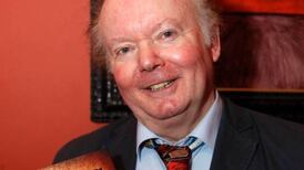 An Titlíoch i mbun filíochta