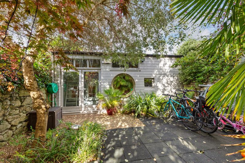 Garden studio