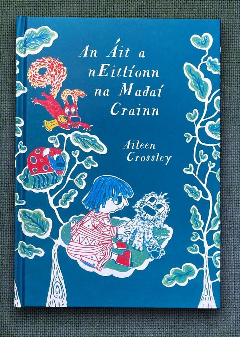 Aileen Crossley's An Áit a n-eitlíonn na Madaí Crainn