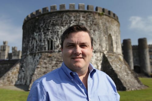 Simon Delaney’s the king of the castles, but Enda Kenny’s got God on his side