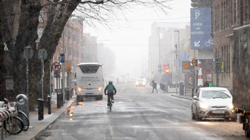 Met Éireann says white Christmas in Ireland ‘unlikely’ with cool and dry weather forecast