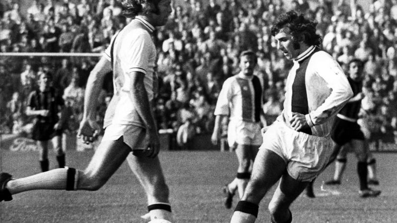 Paddy Mulligan in action for Crystal Palace in 1975. Photograph:  Evening Standard/Getty Images