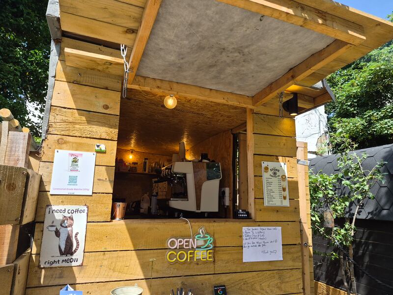 The cafe next door to the saunas at Sandycove Sauna By the Sea.