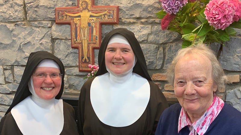 Sr Colette and Sr Faustina of the Poor Clares with Sr Consilio of Cuan Mhuire addiction centres at the launch of the song ‘Calm the Soul’