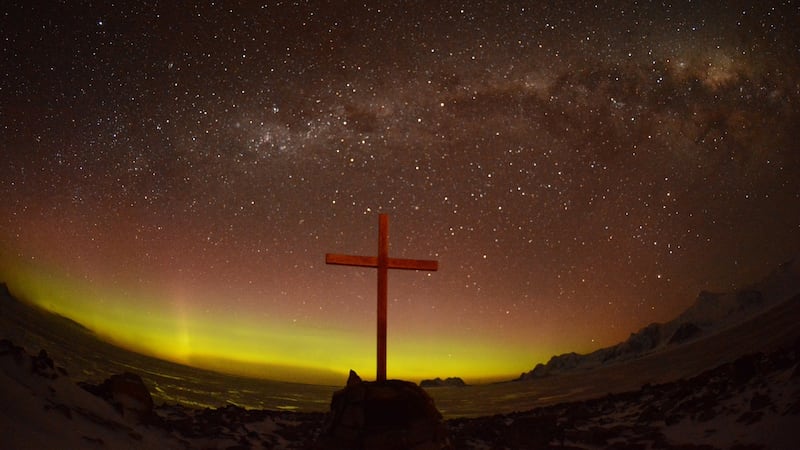 The Aurora Australis – the crystal clean environment adds to the stellar spectacle.