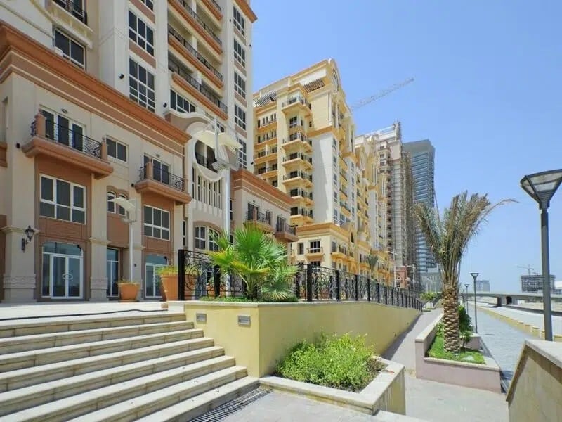 Two-bedroom apartment with access to lots of amenities