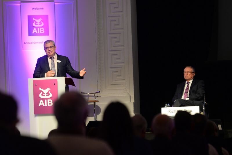 Banker bonuses expose chasm between Minister and AIB investors