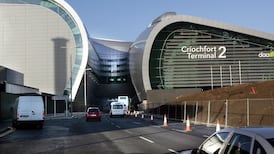 Privatisation of airport terminals would benefit passengers, report finds
