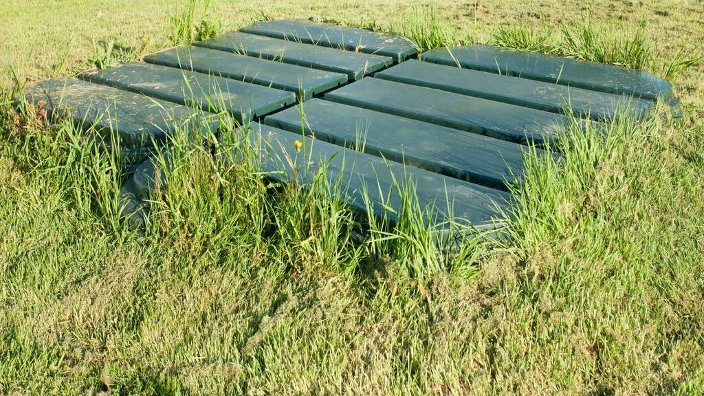Domestic sewage water treatment system in the garden