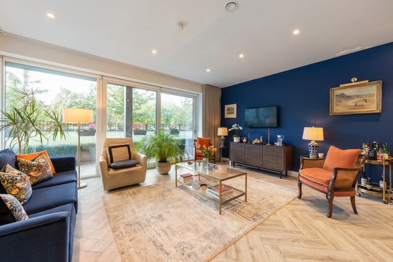 The floors are engineered timber, a herringbone oak and there is zoned underfloor heating. The Ber is A3