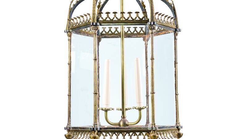 Lot 2. a pair of Regency style brass hall lanterns €4,750–€7,100