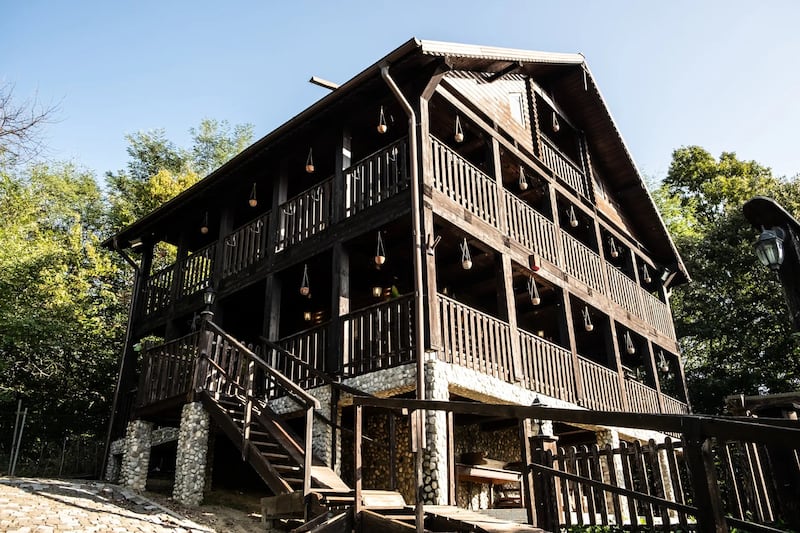 This Hunedoara property has five bedrooms