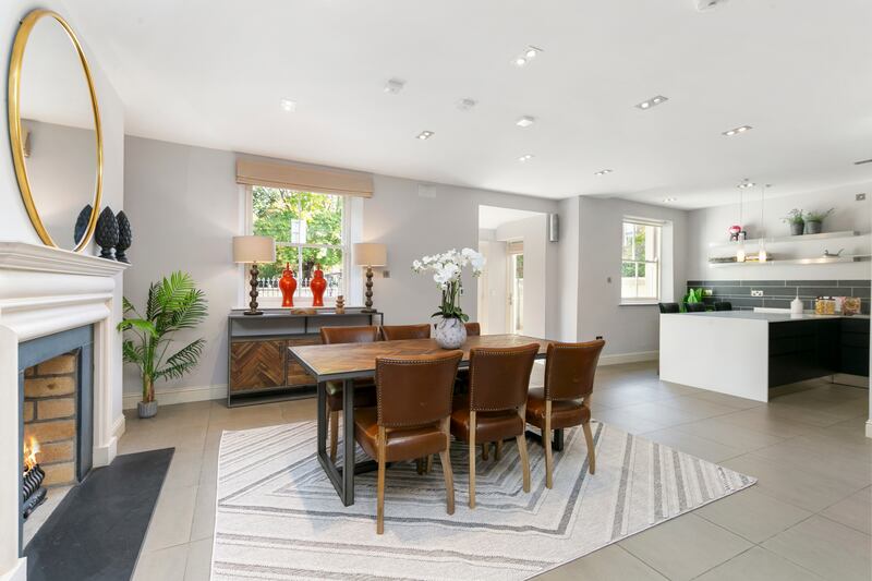 Breakfast area at garden level