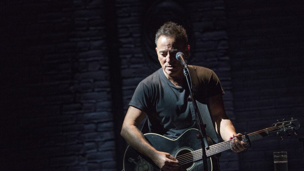 Bruce Springsteen – 57 channels. grianghraf: sara krulwich/the new york times