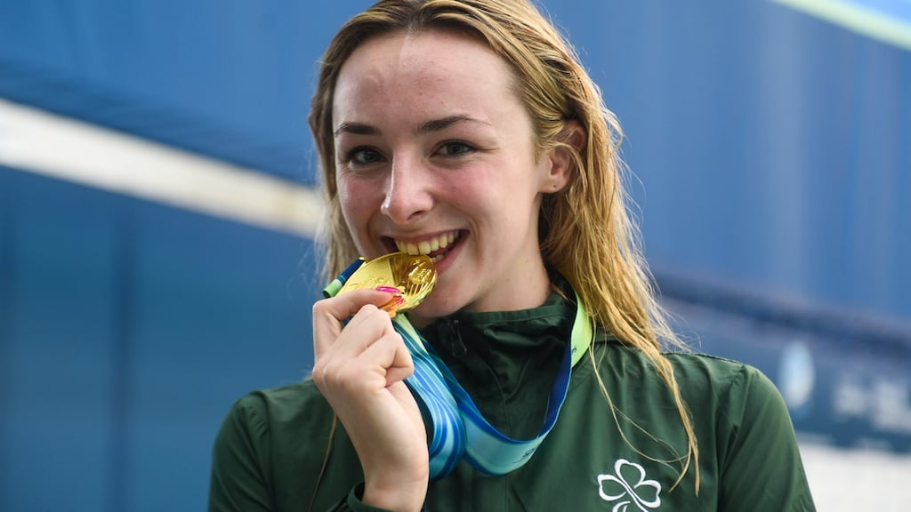 Ellen Keane with her gold medal. Photograph: David Fitzgerald/Sportsfile