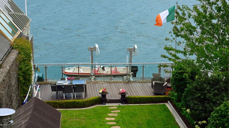1 Bath Terrace, Glenbrook, Passage West, Co Cork