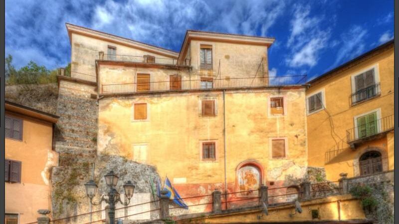 Four-storey residence in the historic centre of Arpino, a hilltop medieval town