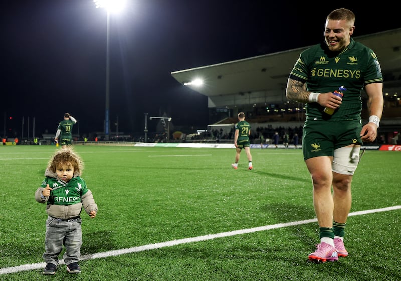 BKT United Rugby Championship, Dexcom Stadium, Galway 29/11/2025 Connacht vs Hollywoodbets Sharks  Connacht's Sean Jansen celebrates with his child izaiah after the match Mandatory Credit ©INPHO/James Crombie
