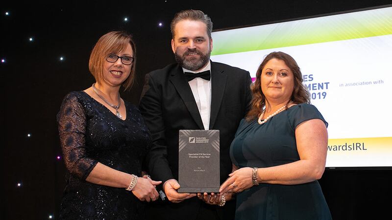 Mark Keeley, Sales Manager, Karcher Ireland presents the Specialist FM Service Provider of the Year award to Deirdre Keogh & Caroline Buckley, Aircon Mech.