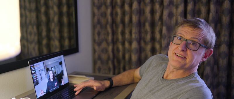 Louis Theroux in Louis Theroux: Inside the Manosphere. Cr. Courtesy of Netflix © 2026