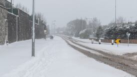 Snow and ice warning issued across country for Friday morning