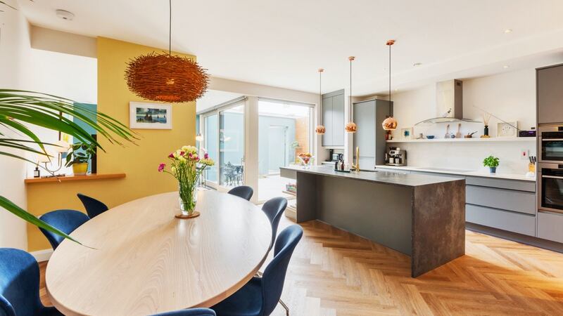 Kitchen dining area