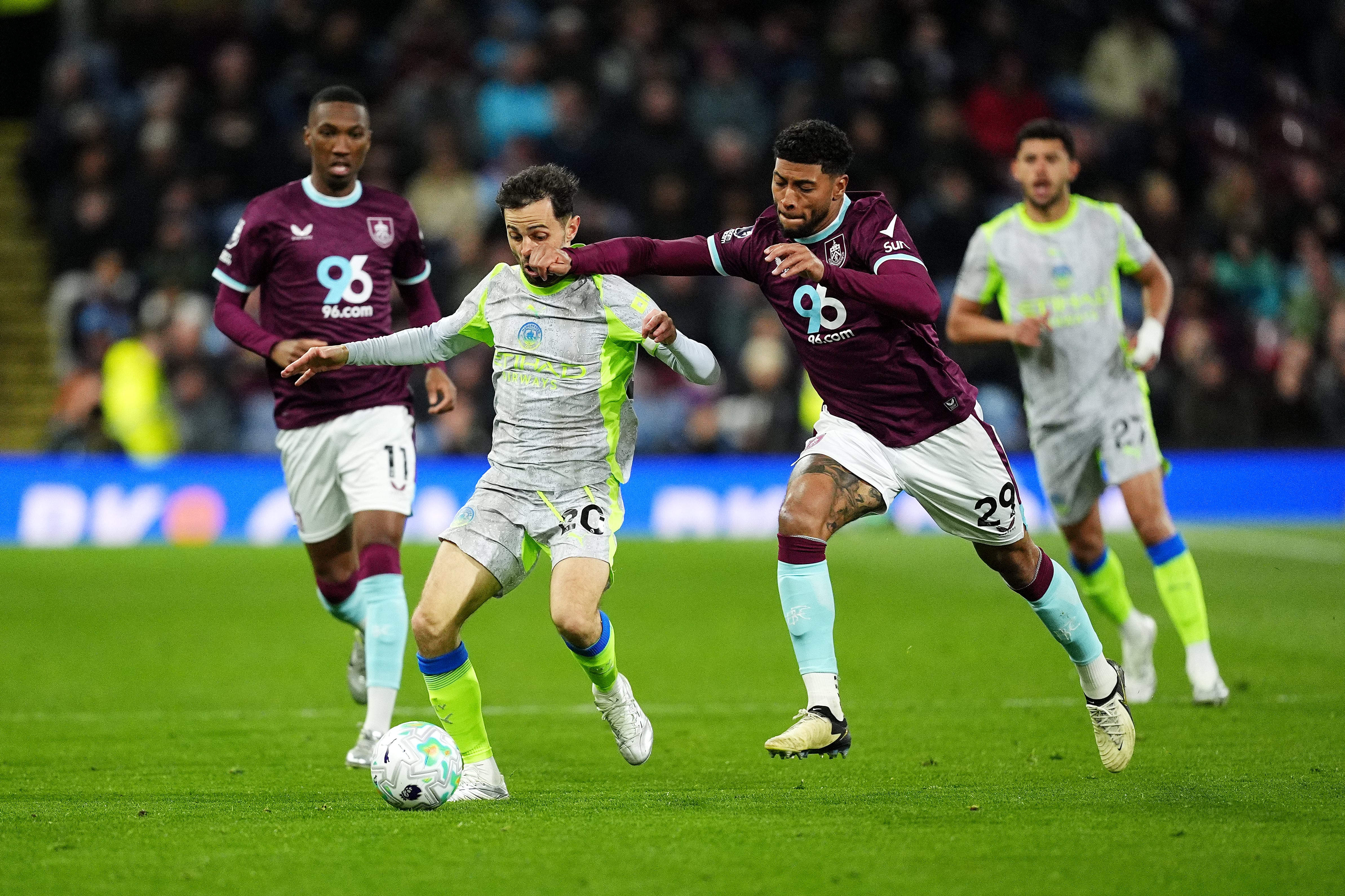 Erling Haaland steers Manchester City to top of the table, condemns Burnley  to drop – The Irish Times