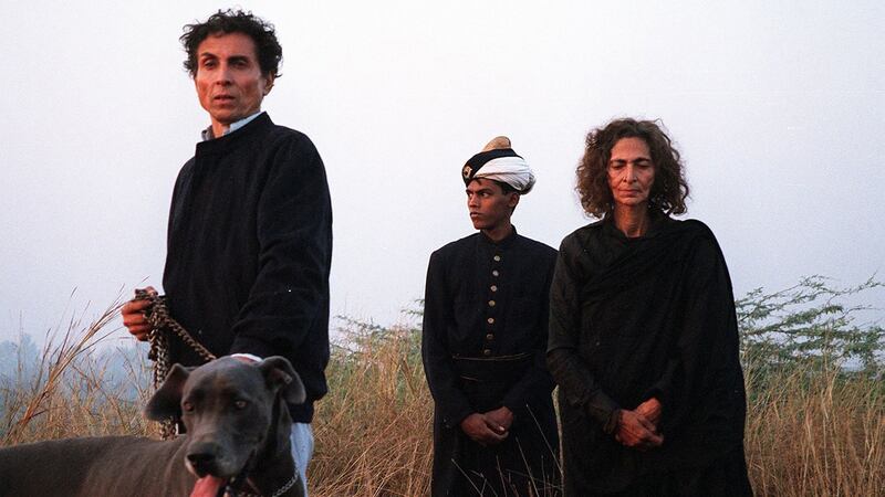 Prince Cyrus (left), Princess Sakina (right) and a servant on the roof of the Malcha Mahal in New Delhi in 1998. Photograph: Barry Bearak/The New York Times