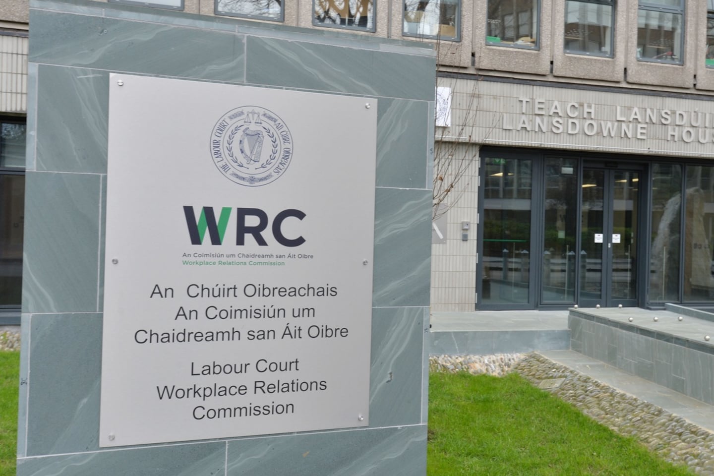 Executive unfairly dismissed for ‘no fault’ by video call awarded €180,000